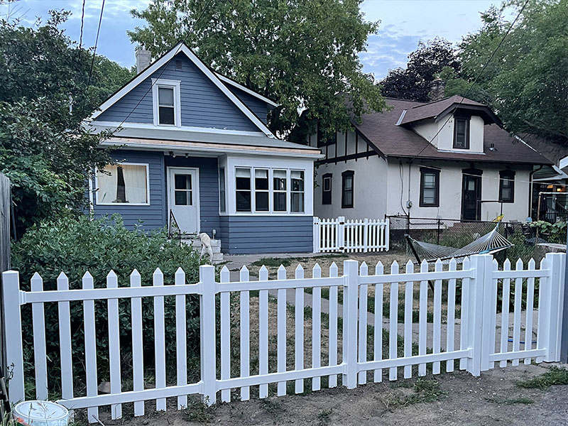 Brooklyn Park Minnesota residential fencing contractor